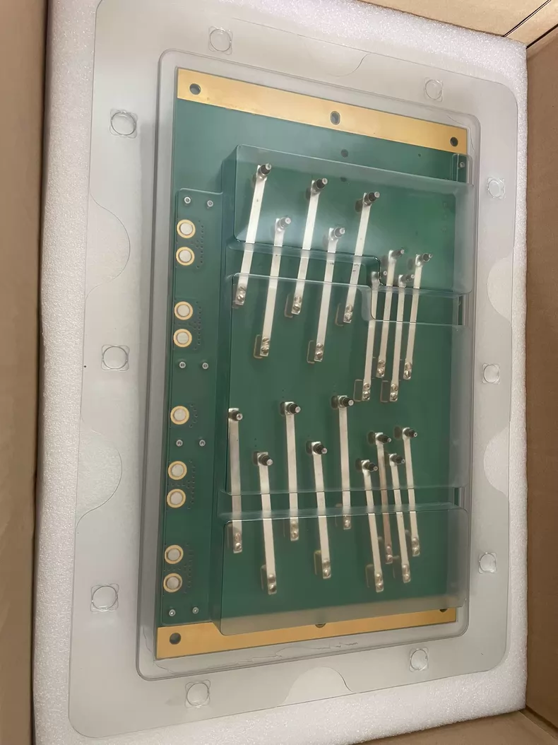 板载片簧电刷